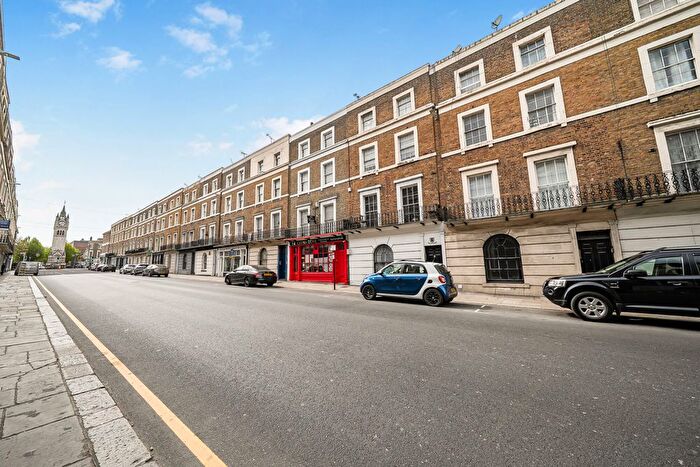 3 Bedroom Flat For Sale In Harmer Street, Gravesend, Kent, DA12