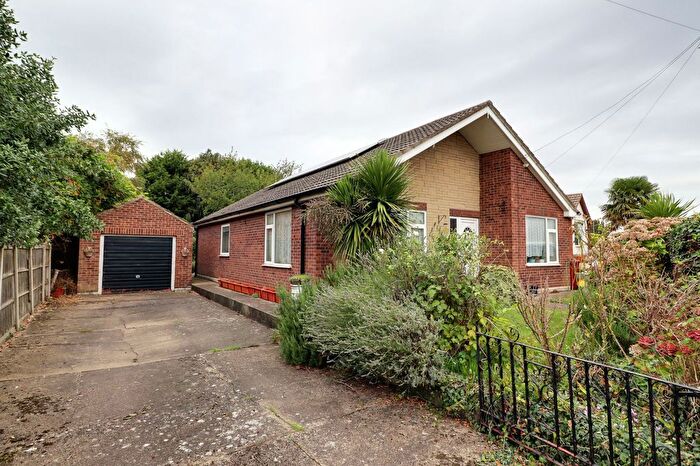 3 Bedroom Detached Bungalow For Sale In Marlborough Avenue, Haxey, DN9
