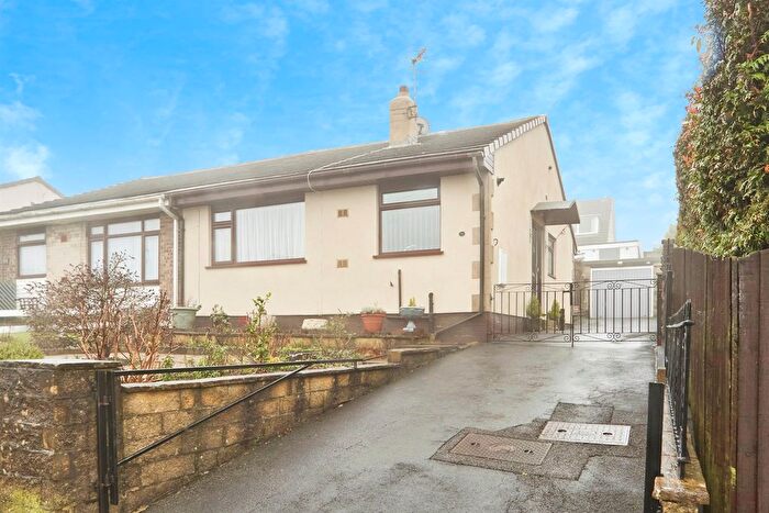 2 Bedroom Semi Detached Bungalow For Sale In Dale Croft Rise, Allerton, Bradford, BD15