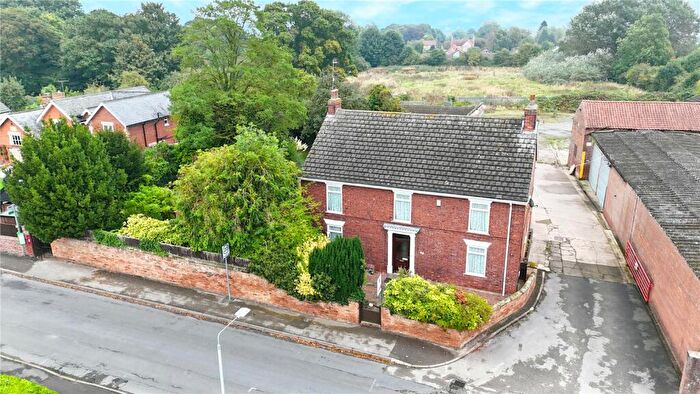 4 Bedroom Detached House For Sale In High Street, Beckingham, Doncaster, Nottinghamshire, DN10