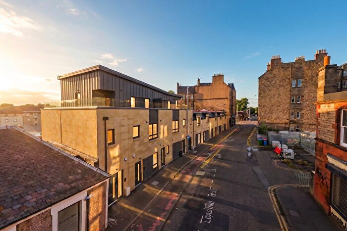 2 Bedroom Flat For Sale In Eyre Place, Canonmills, Edinburgh, EH3