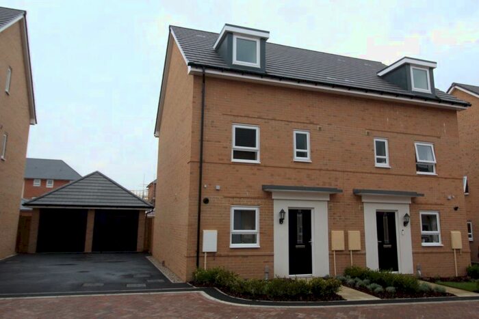 4 Bedroom Property To Rent In Hilton Crescent, Hullbridge, SS5