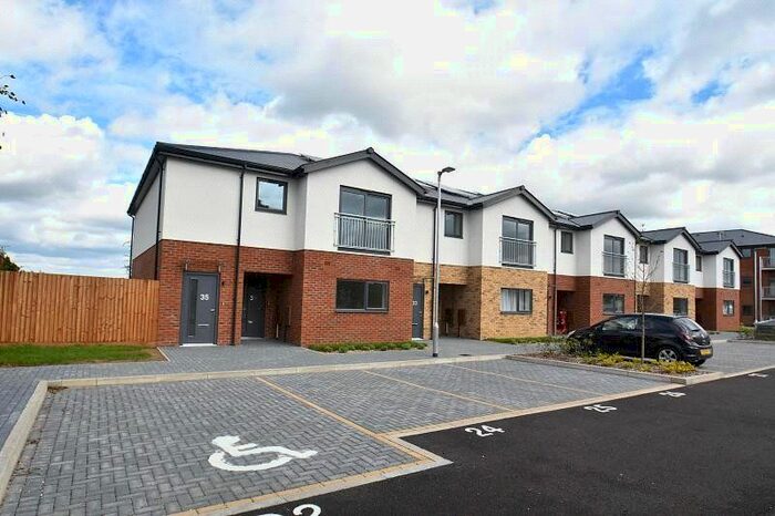 2 Bedroom Flat To Rent In Peel Close, Tatling End, Gerrards Cross, SL9