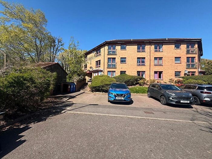 2 Bedroom Flat To Rent In Abercorn Street, Craigie, Dundee, DD4