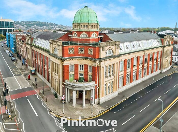1 Bedroom Flat For Sale In Clarence Place, Newport, NP19