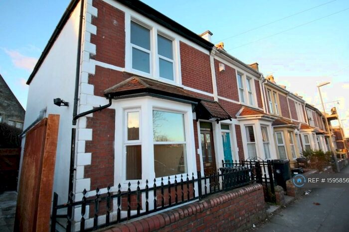 5 Bedroom End Of Terrace House To Rent In Cambridge Road, Bristol, BS7
