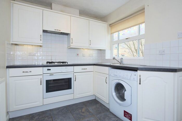 3 Bedroom Detached House To Rent In Reedmace Road, Bicester, OX26