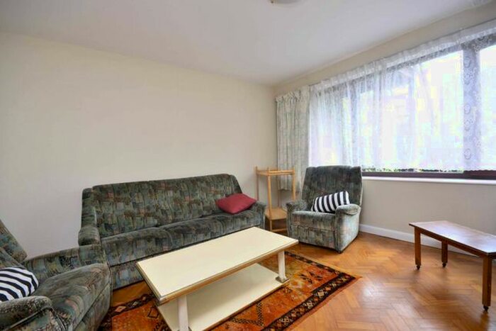 1 Bedroom Flat To Rent In Hermitage Lane, Child's Hill, London, NW2