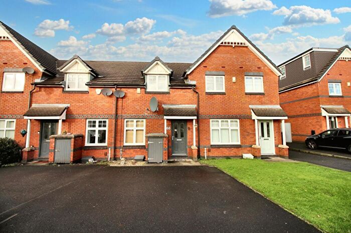 2 Bedroom Mews To Rent In Dixon Green Drive, Farnworth, BL4