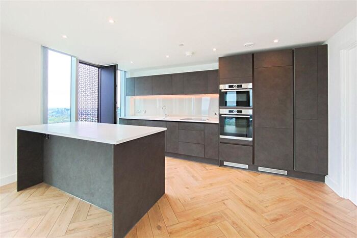 2 Bedroom Apartment To Rent In Elizabeth Tower, M15
