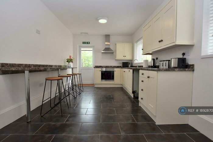 7 Bedroom Detached House To Rent In Derby, Derby, DE22