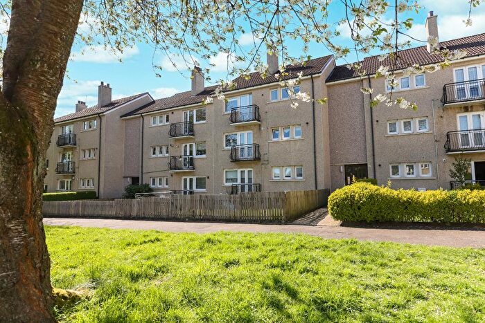 2 Bedroom Flat For Sale In Riddrie Knowes, Riddrie, G33
