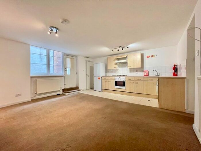 1 Bedroom Flat To Rent In Baker Street, London, NW1