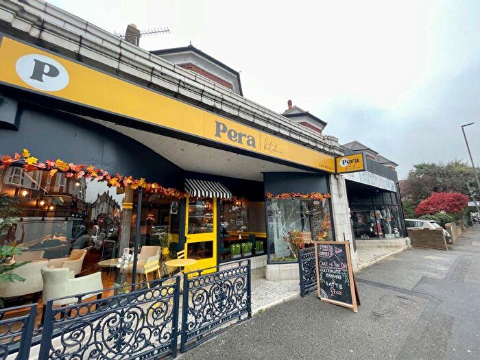 2 Bedroom Flat To Rent In Charminster Road, Charminster -, P03