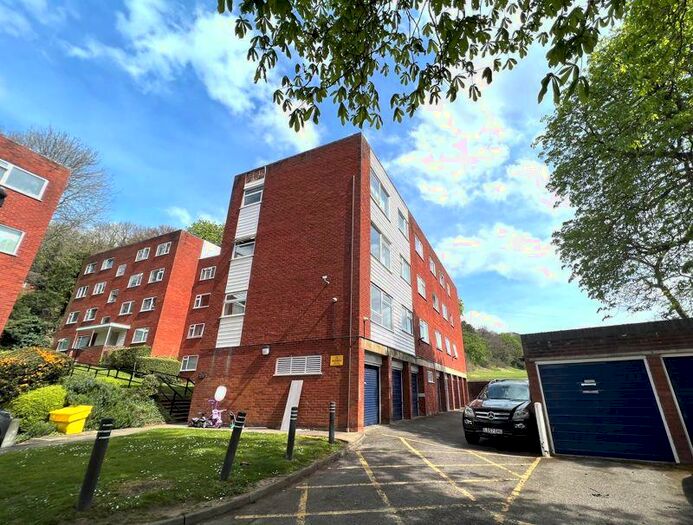 2 Bedroom Flat To Rent In Arden Place, Luton, LU2