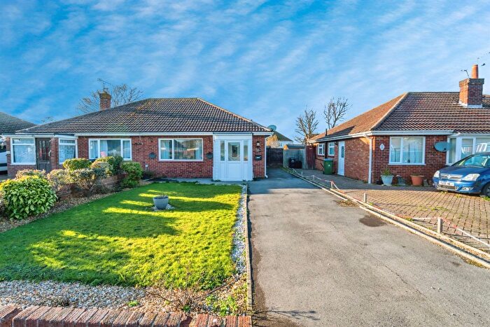 2 Bedroom Semi-Detached Bungalow For Sale In Mansfield Road, Bognor Regis, PO22