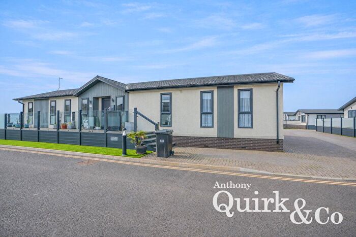 2 Bedroom Park Home For Sale In Shore Drive, Canvey Island, SS8