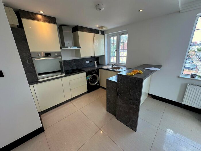 2 Bedroom Apartment To Rent In High Street, Edgware, HA8