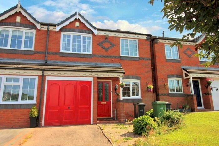 3 Bedroom Semi-Detached House To Rent In St. Marks Road, Dudley, West Midlands, DY2