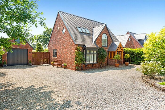 3 Bedroom Detached House For Sale In Crewe Lane South, Crewe By Farndon, Chester, Cheshire, CH3