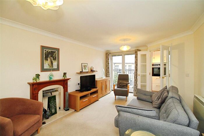 2 Bedroom Apartment For Sale In Salter Court, Colchester, CO3