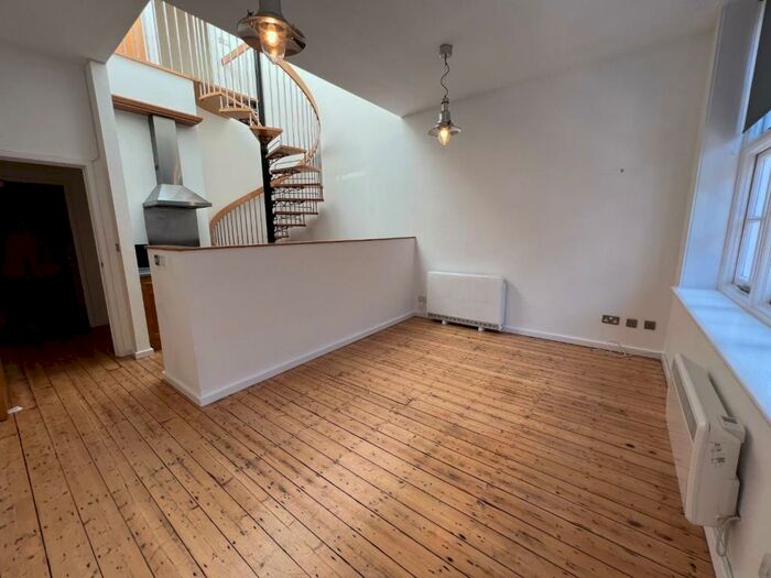 2 Bedroom Apartment To Rent In Vassali House, Central Road, Leeds, LS1