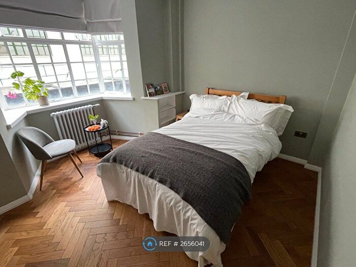 Studio To Rent In Woburn Place, London, WC1H
