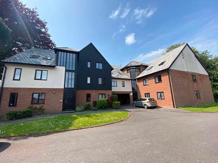 2 Bedroom Flat To Rent In Caunter Road, Speen, Newbury, RG14