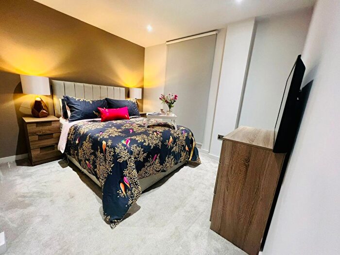 2 Bedroom Property To Rent In Crump Street, Liverpool, L1