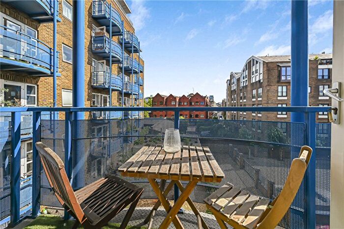 2 Bedroom Flat For Sale In Jardine Road, London, E1W