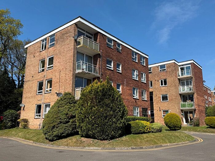 2 Bedroom Flat To Rent In Coxford Road, Southampton, Hampshire, SO16