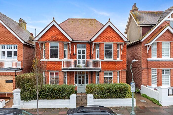 6 Bedroom Detached House For Sale In Carlisle Road, Hove, BN3