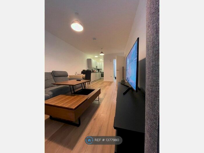 2 Bedroom Flat To Rent In Sydenham Road, Guildford, GU1