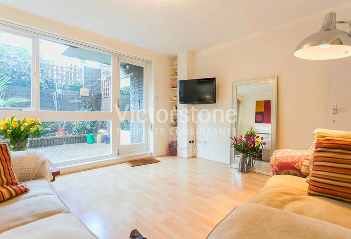 2 Bedroom Flat To Rent In Camden Road, Camden, London, NW1