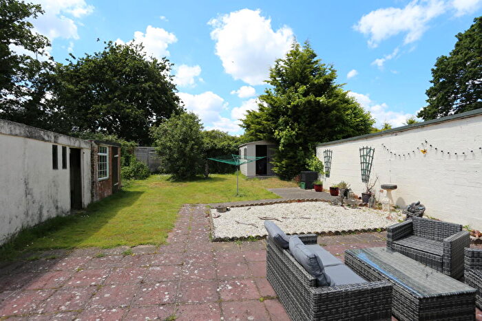 2 Bedroom Detached Bungalow For Sale In The Crescent, Earley, Reading, RG6