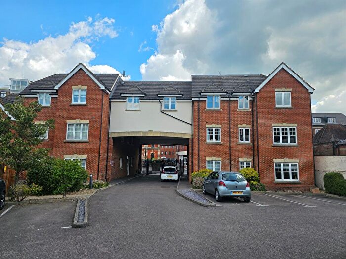 2 Bedroom Apartment For Sale In Buckingham Street, Aylesbury, HP20