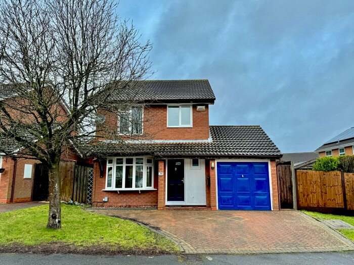 3 Bedroom Detached House To Rent In Kershaw Close, Luton, LU3
