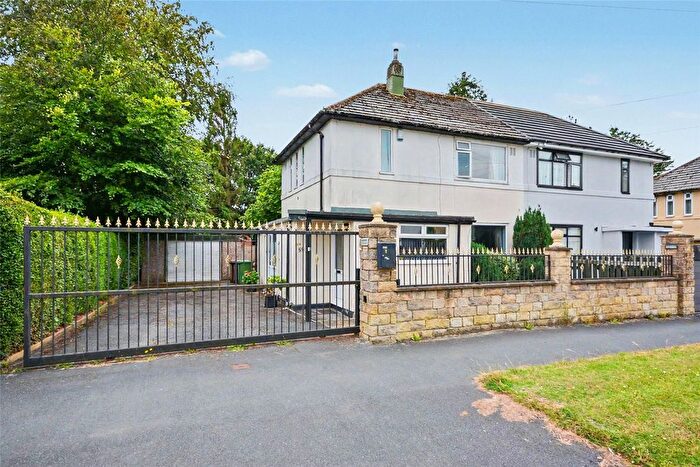 2 Bedroom Semi-Detached House For Sale In Tynwald Drive, Leeds, West Yorkshire, LS17