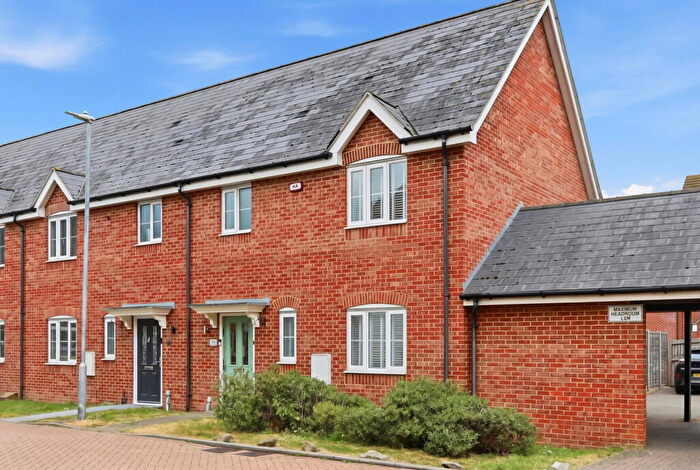 2 Bedroom End Of Terrace House For Sale In College Lane, Basildon, SS15
