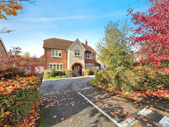 5 Bedroom Detached House To Rent In Turstin Drive, Fleet, GU51