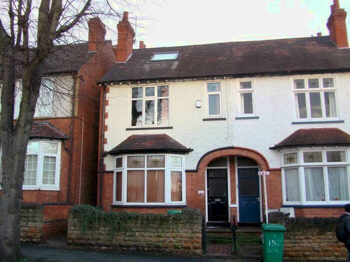 5 Bedroom Semi-Detached House To Rent In Rolleston Drive, Nottingham, NG7