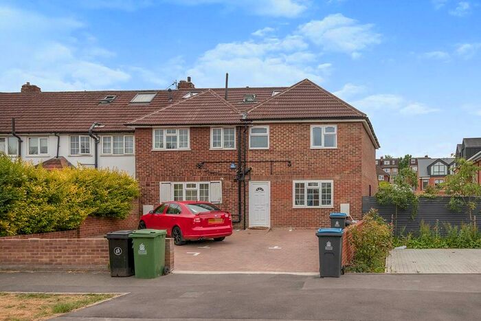 5 Bedroom Detached House To Rent In Lower Marsh Lane, Kingston Upon Thames, KT1