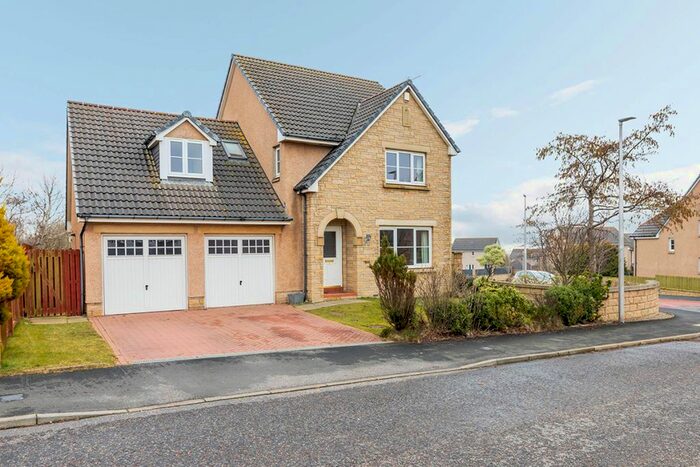 4 Bedroom Detached House For Sale In Chapelwell Place, Balmedie, Aberdeen, AB23