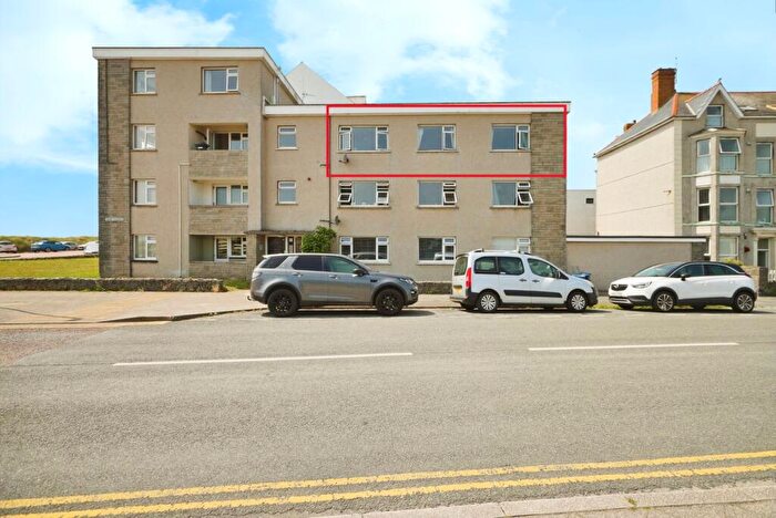 3 Bedroom Flat For Sale In Embankment Road, Pwllheli, Gwynedd, LL53