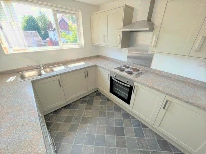 2 Bedroom Flat To Rent In Westway Court, Fulwood, Preston, PR2