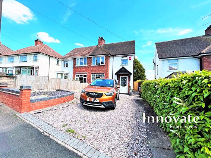 3 Bedroom Semi Detached House To Rent In Hill Top Road, Oldbury, B68