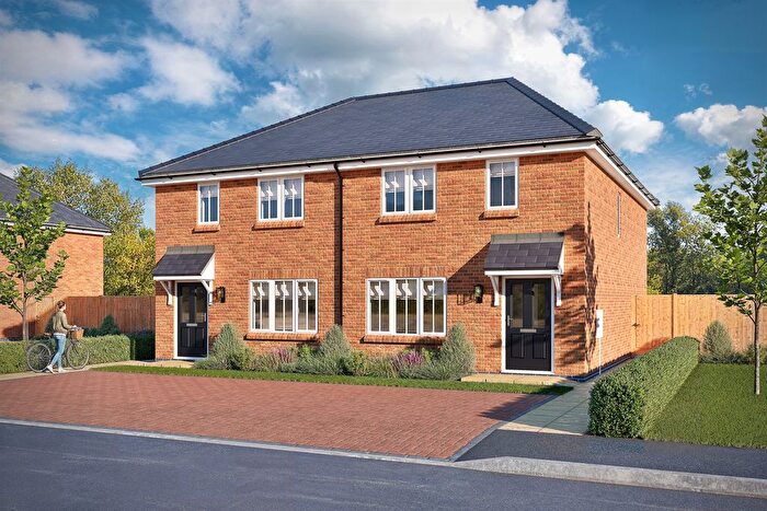 3 Bedroom Semi-Detached House For Sale In Turvey Road, MK45