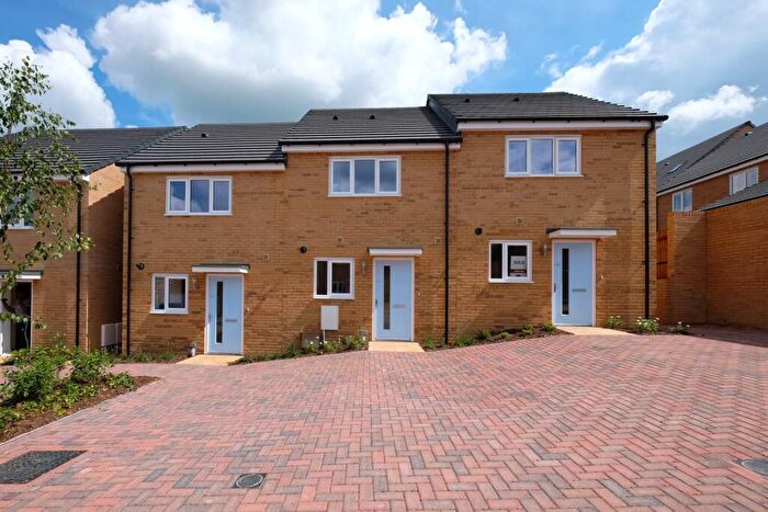 2 Bedroom Terraced House To Rent In Walnut Way, Lyde Green, Bristol, BS16
