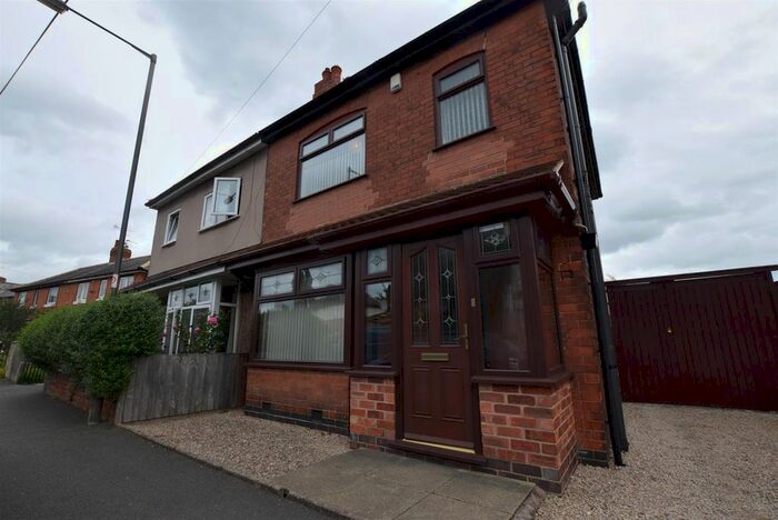 3 Bedroom Semi-Detached House To Rent In Wye Street, Alvaston, Derby, Derbyshire, DE24