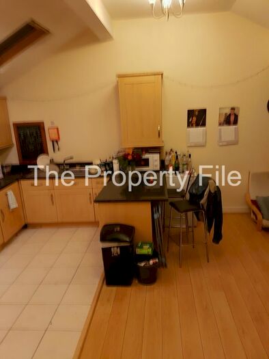 4 Bedroom Flat To Rent In Wynnstay Grove, Fallowfield M14